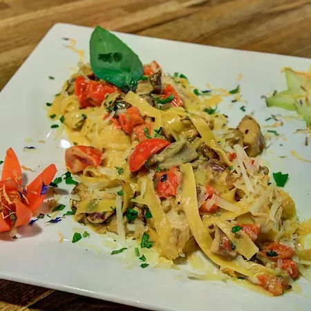 酒店 Le Fougeres Ristorante 拉茨欧马兹